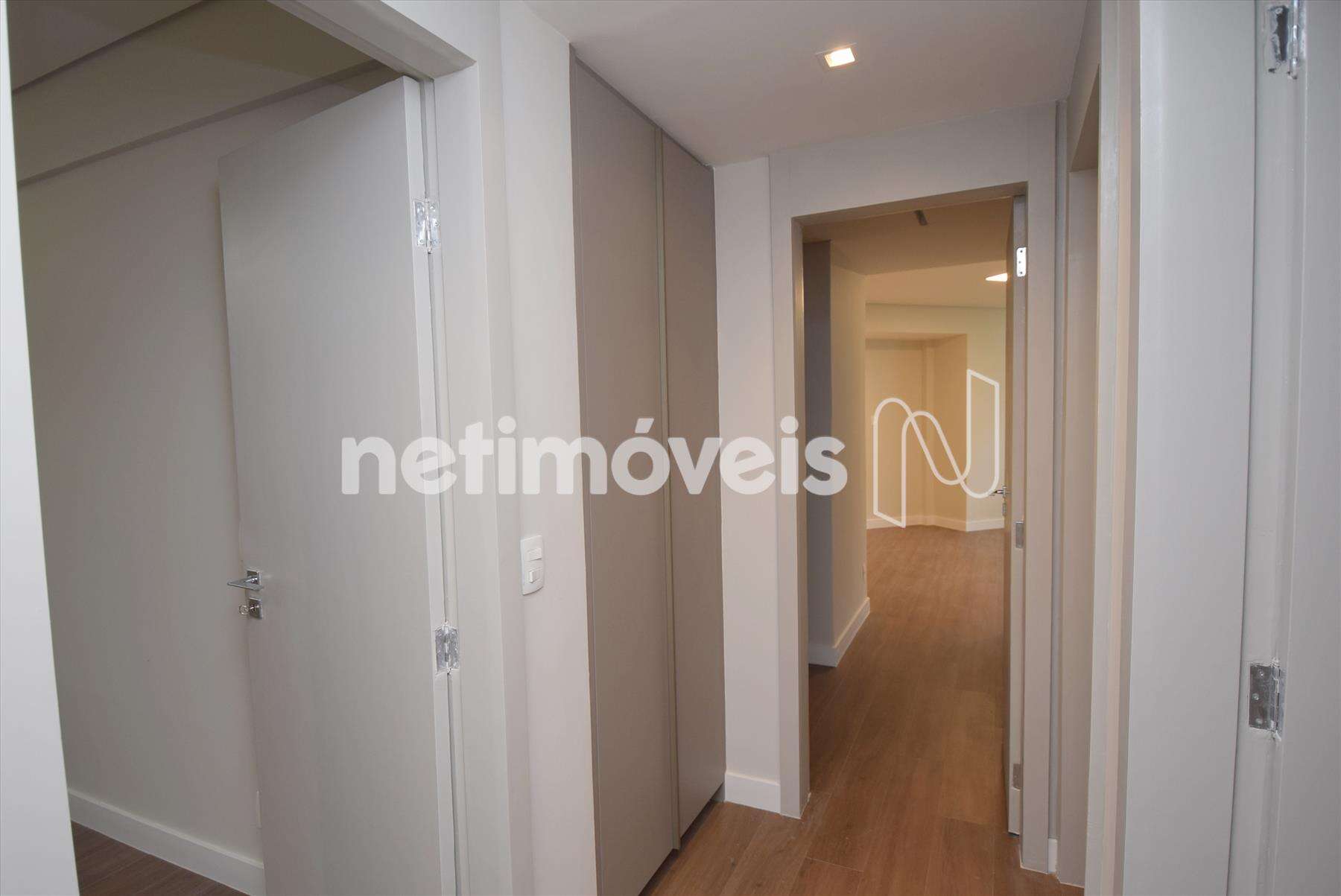 Rouparia do corredor