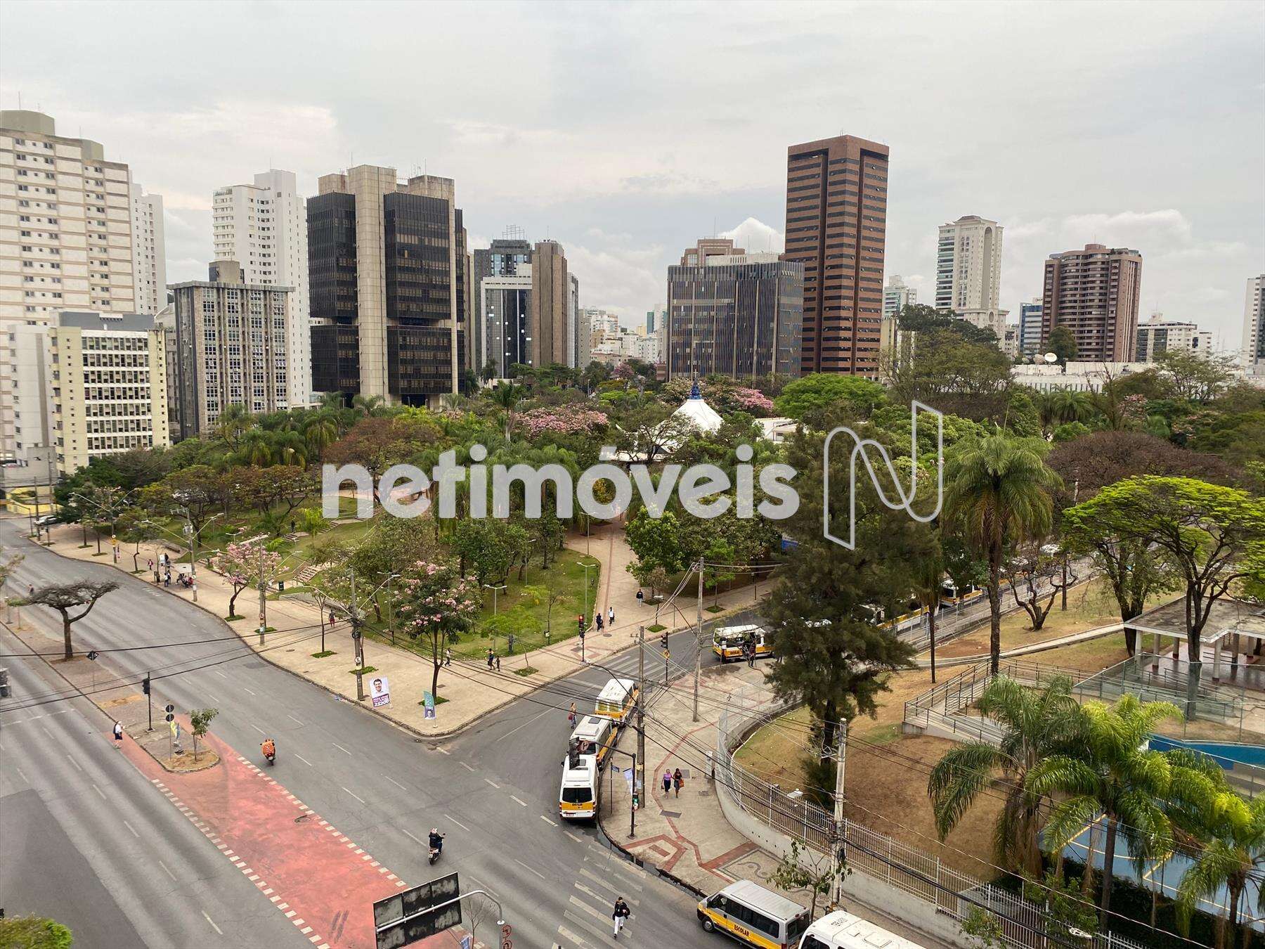 Vista da sala para a Praça da Assembleia