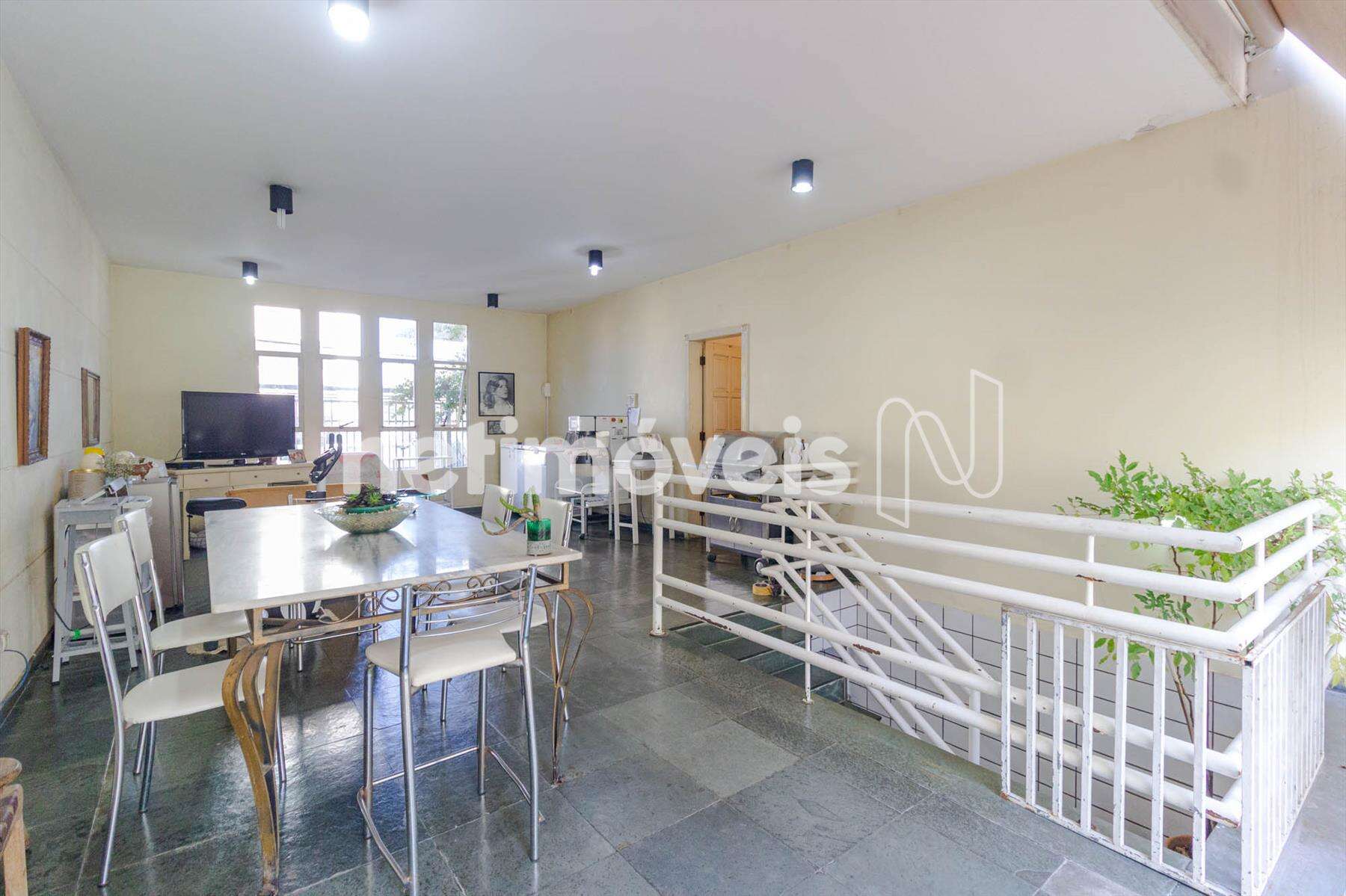 casa-09-quartos-santa-amélia-bh