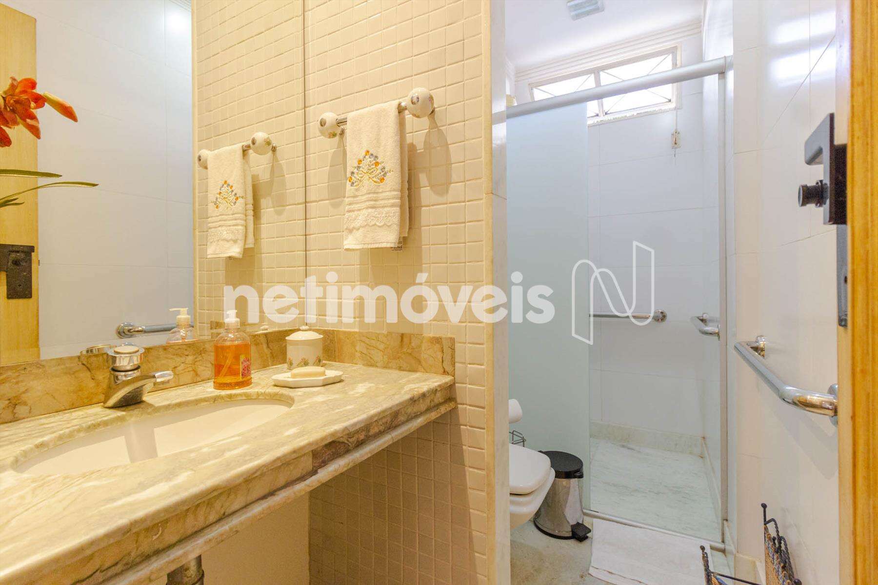 casa-09-quartos-santa-amélia-bh