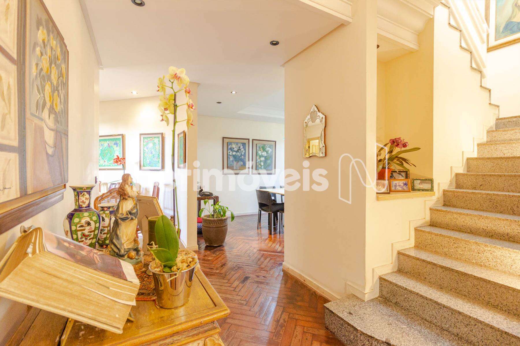 casa-09-quartos-santa-amélia-bh